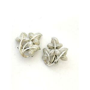 Coro Silver Tone Leaf Shaped Earrings 60s clip on trefoil